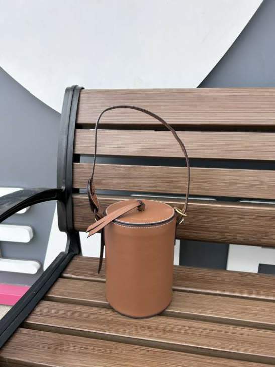 Picture of Miu Miu Handbags _SKUfw184960705fw